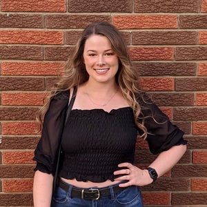 Meet your Posher, Madi